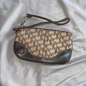wristlet